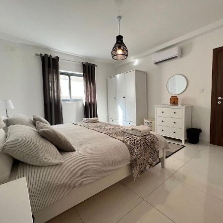 Brand New Apartment 2 Mins From Seafront St. Paul's Bay Exterior photo