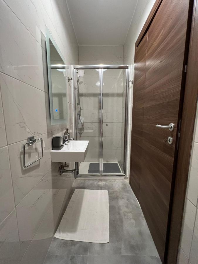 Brand New Apartment 2 Mins From Seafront St. Paul's Bay Exterior photo